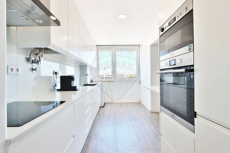 Apartamento T3 para Venda em Oeiras e São Julião da Barra, Paço de Arcos e Caxias Foto 9