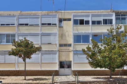 Apartamento T2 para Venda em Carcavelos e Parede