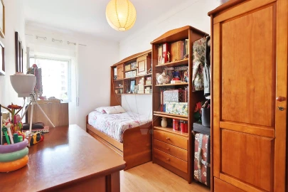 Apartamento T2 para Venda em Carcavelos e Parede