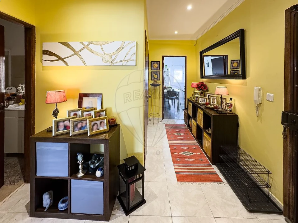 Apartamento T2 para Venda em Vialonga Foto 4