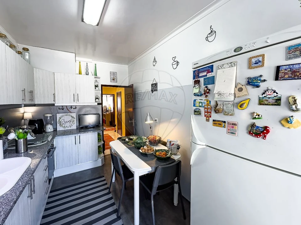 Apartamento T2 para Venda em Vialonga Foto 2
