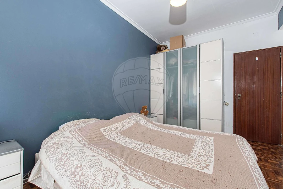 Apartamento T3 para Venda em Póvoa de Santa Iria e Forte da Casa Foto 7
