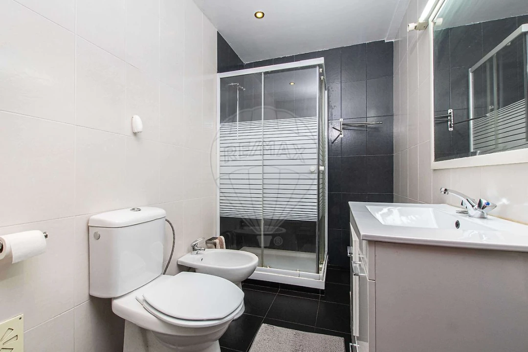 Apartamento T3 para Venda em Póvoa de Santa Iria e Forte da Casa Foto 12