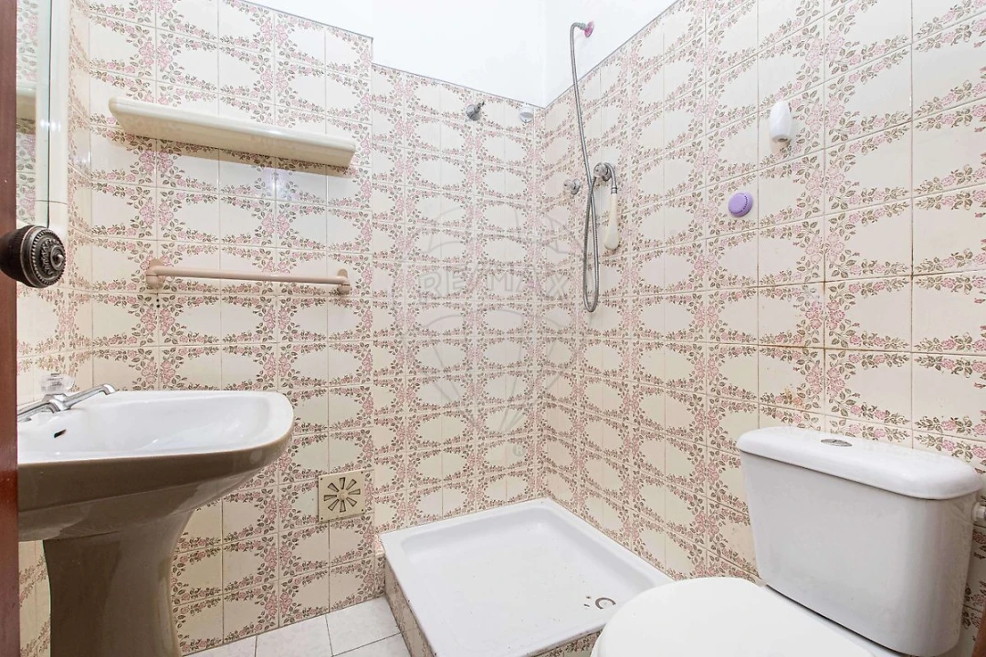 Apartamento T3 para Venda em Póvoa de Santa Iria e Forte da Casa Foto 4