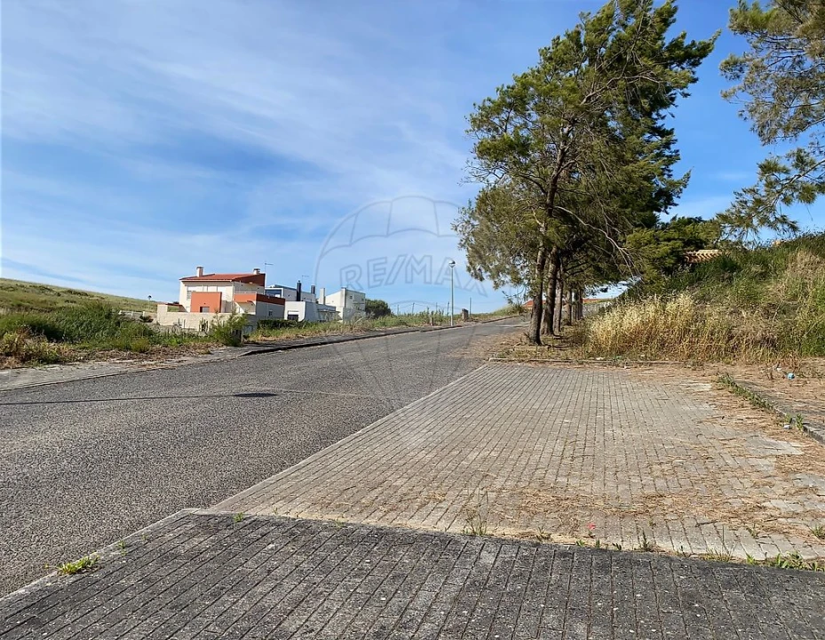 Terreno para Venda em A dos Cunhados e Maceira Foto 3