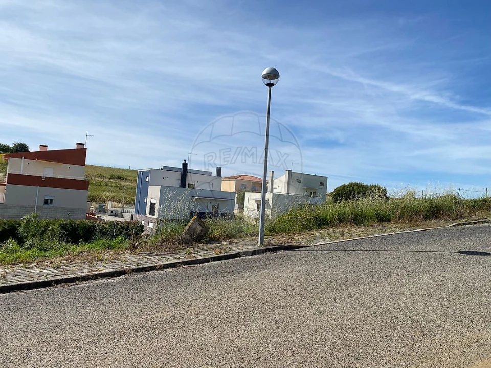 Terreno para Venda em A dos Cunhados e Maceira Foto 1