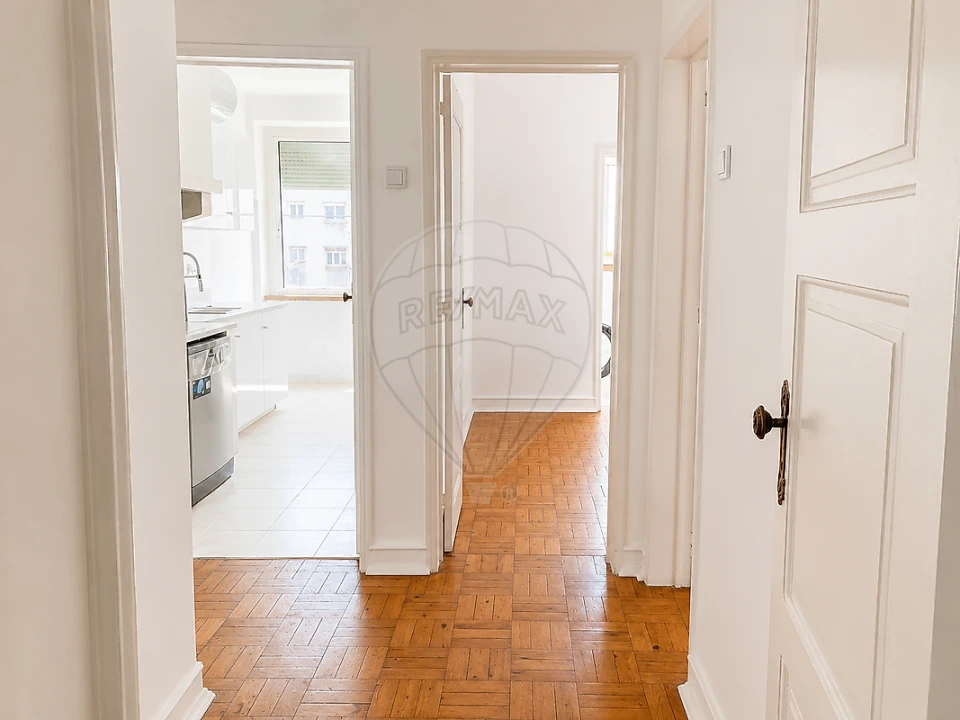 Apartamento T4 para Arrendamento em Alvalade Foto 7