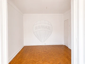Apartamento T4 para Arrendamento em Alvalade