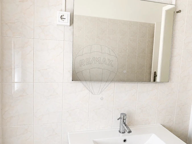 Apartamento T4 para Arrendamento em Alvalade Foto 6