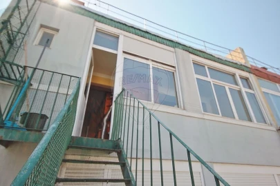 Apartamento T3 para Venda em São Vicente