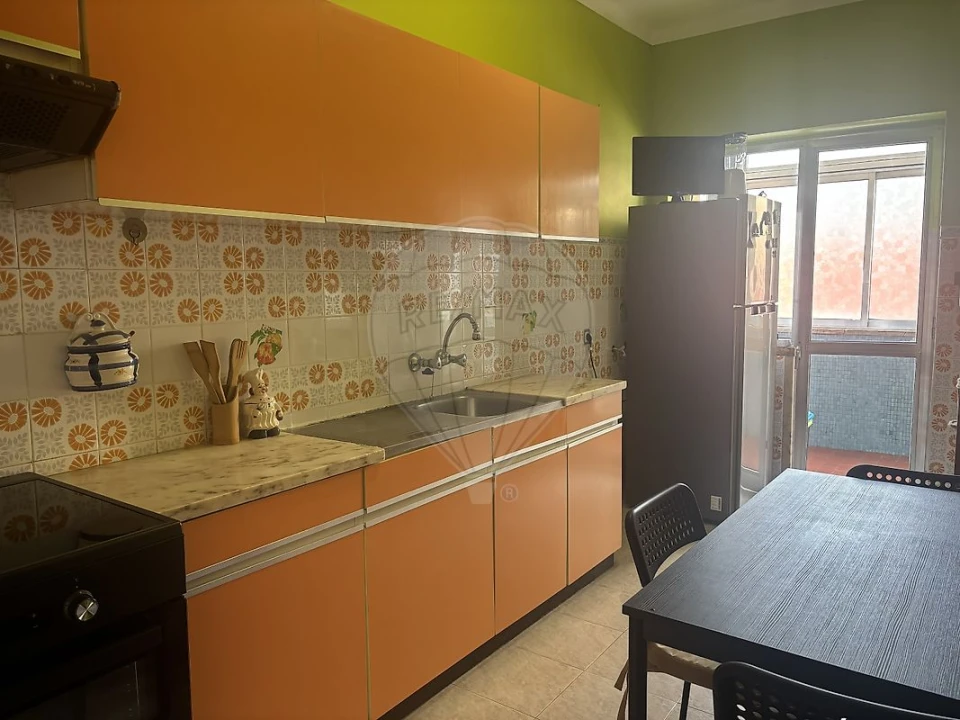Apartamento T2 para Venda em Amora Foto 1