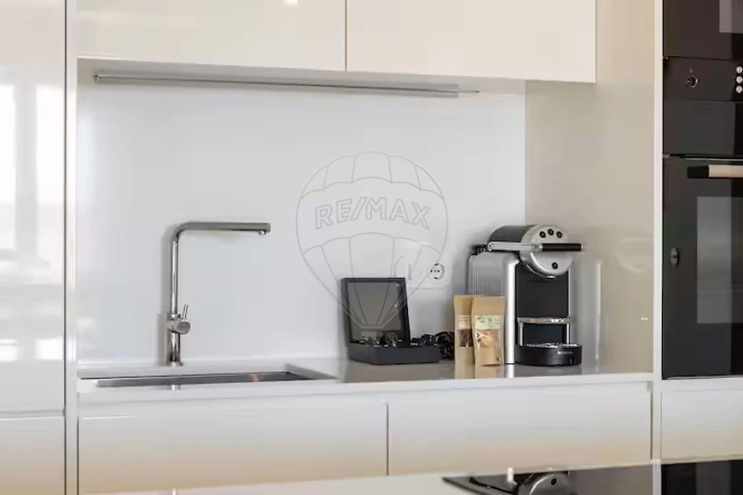Apartamento T2 para Venda em Cedofeita, Santo Ildefonso, Sé, Miragaia, São Nicolau e Vitória Foto 4