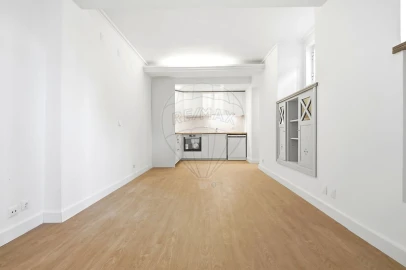 Apartamento T1 para Venda em Almada, Cova da Piedade, Pragal e Cacilhas