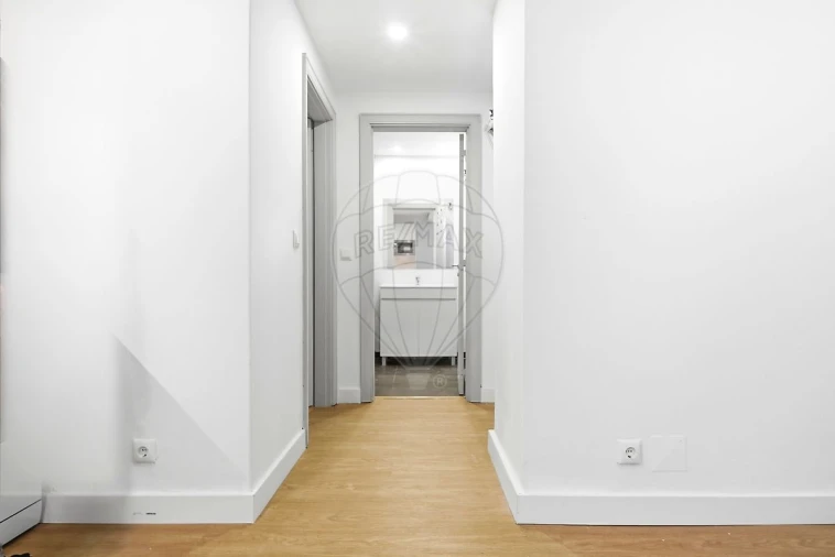 Apartamento T1 para Venda em Almada, Cova da Piedade, Pragal e Cacilhas Foto 17