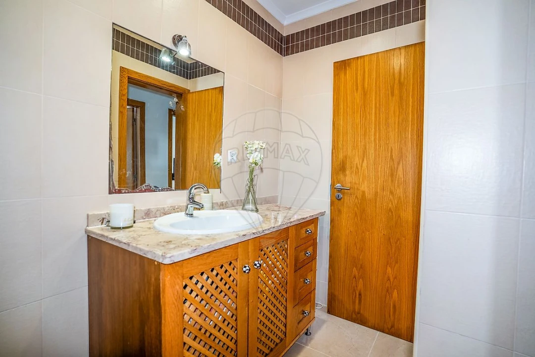 Apartamento T2 para Venda em Caldas da Rainha - Santo Onofre e Serra do Bouro Foto 13