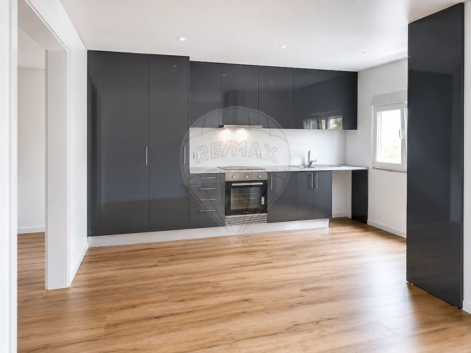 Apartamento T2 para Venda em Rio de Mouro Foto 2
