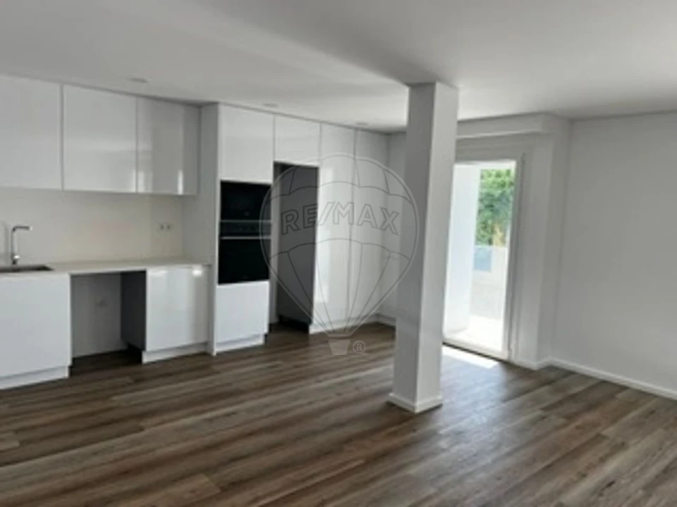 Apartamento T2 para Arrendamento em Espinho Foto 1
