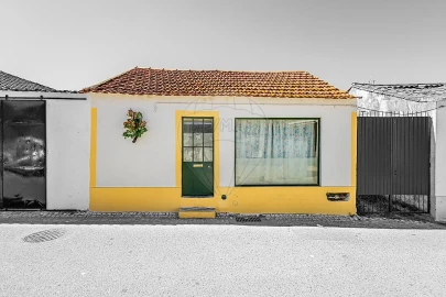 Moradia T1 para Venda em Aveiras de Cima