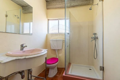 Moradia T1 para Venda em Aveiras de Cima
