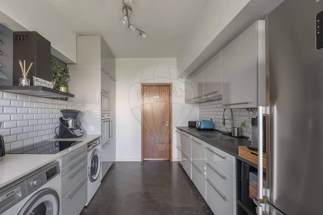 Apartamento T2 para Venda em Algés, Linda-A-Velha e Cruz Quebrada-Dafundo Foto 11