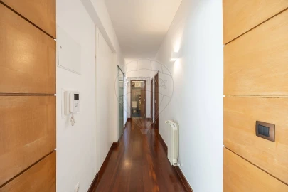 Apartamento T2 para Venda em Algés, Linda-A-Velha e Cruz Quebrada-Dafundo