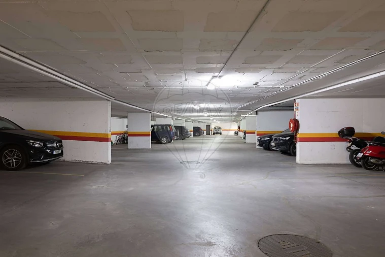Apartamento T2 para Venda em Algés, Linda-A-Velha e Cruz Quebrada-Dafundo Foto 25