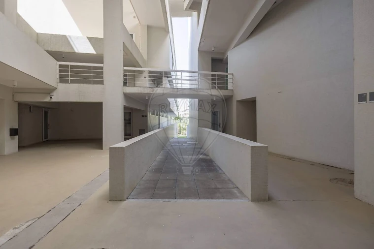 Apartamento T2 para Venda em Algés, Linda-A-Velha e Cruz Quebrada-Dafundo Foto 26