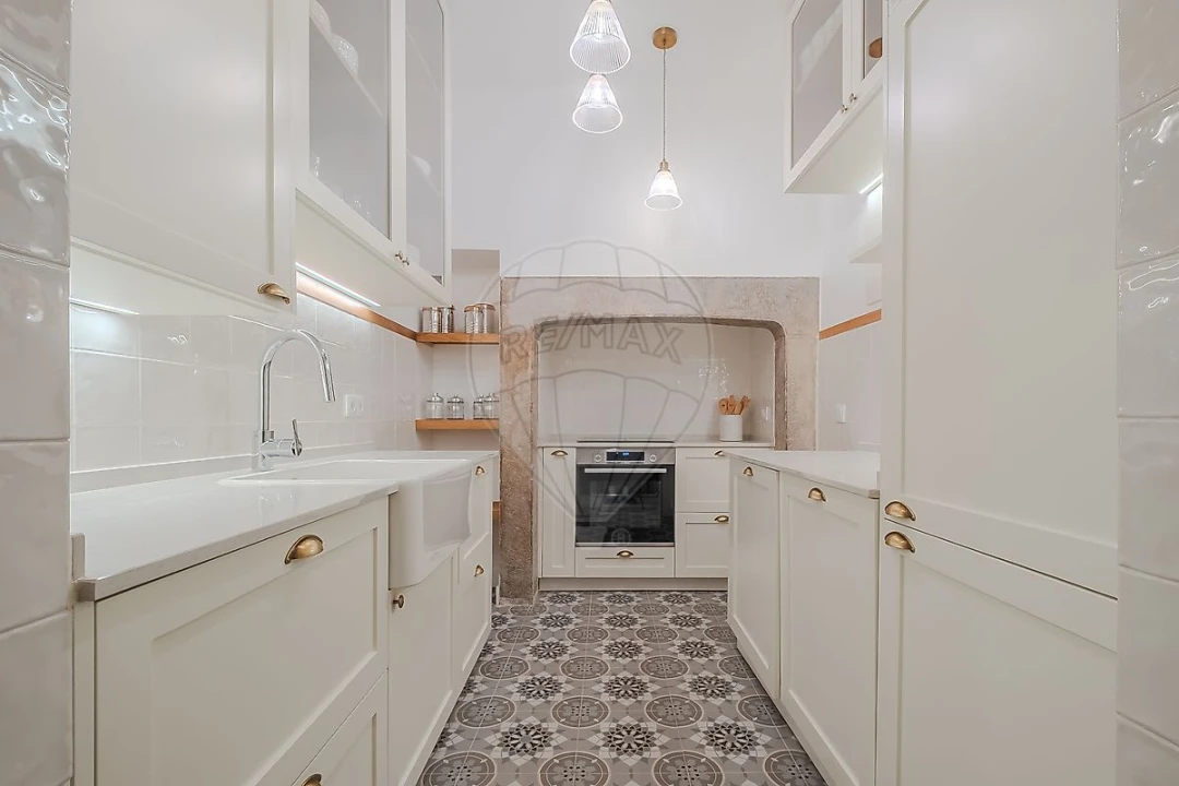 Apartamento T3 para Arrendamento em Santa Maria e São Miguel, São Martinho, São Pedro Penaferrim Foto 4