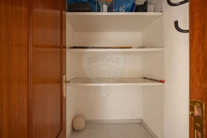 Apartamento T1 para Venda em Cacém e São Marcos