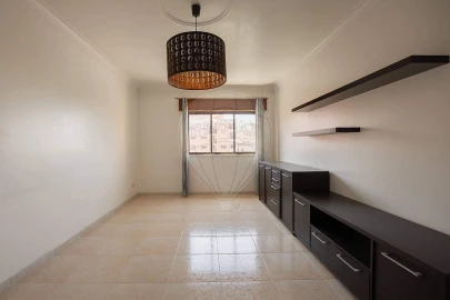 Apartamento T1 para Venda em Cacém e São Marcos