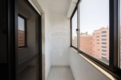 Apartamento T1 para Venda em Cacém e São Marcos