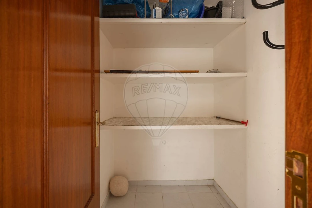 Apartamento T1 para Venda em Cacém e São Marcos Foto 6