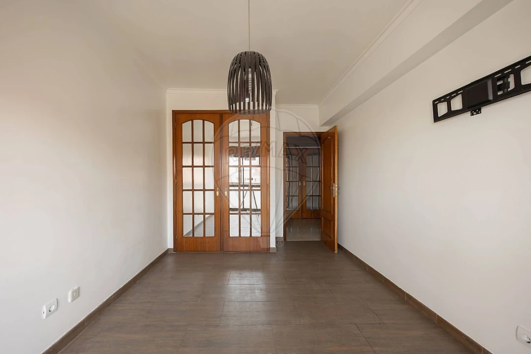 Apartamento T1 para Venda em Cacém e São Marcos Foto 9