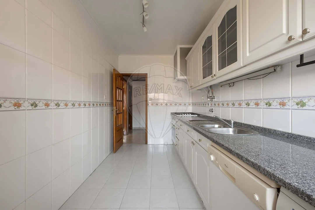 Apartamento T1 para Venda em Cacém e São Marcos Foto 4