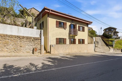 Moradia T2 para Venda em Louredo