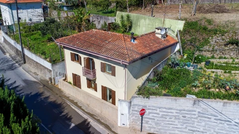 Moradia T2 para Venda em Louredo