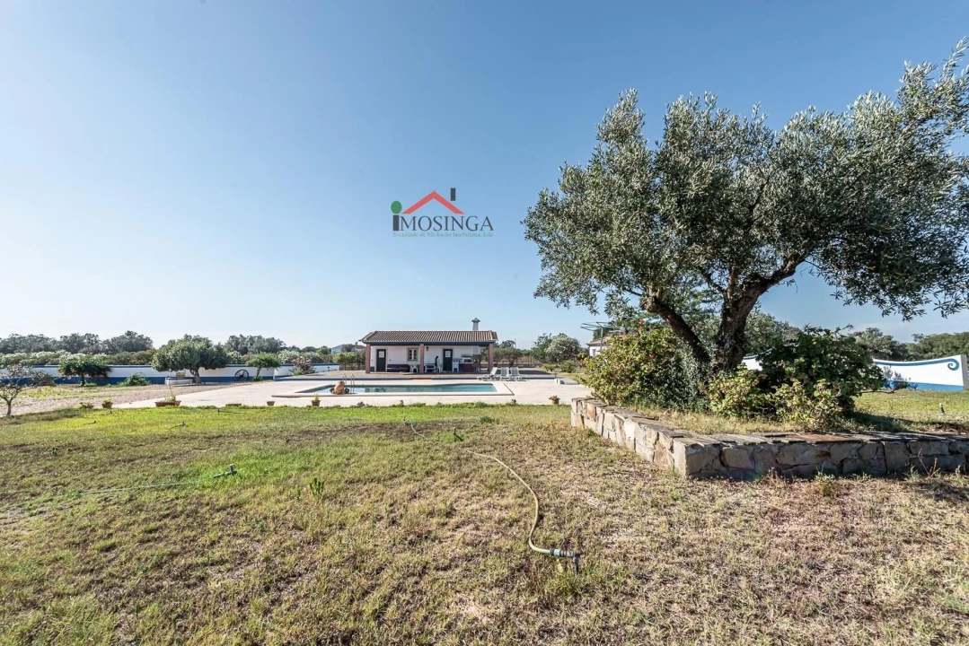 Moradia T4 para Venda em Ferreira do Alentejo e Canhestros Foto 2