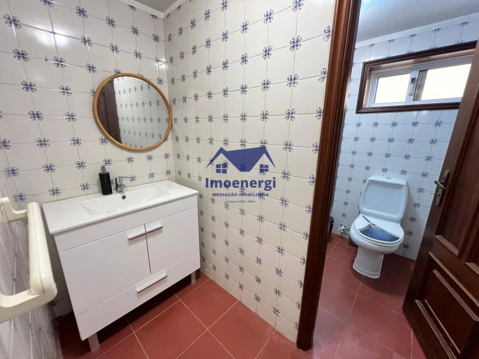 Moradia T4 para Venda em Arvore Foto 28