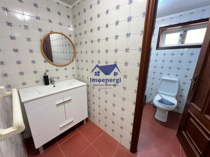Moradia T4 para Venda em Arvore Foto 28
