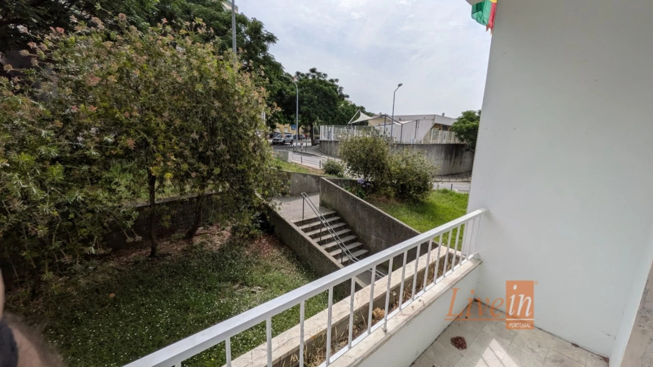 Apartamento T3 para Venda em Falagueira-Venda Nova Foto 3