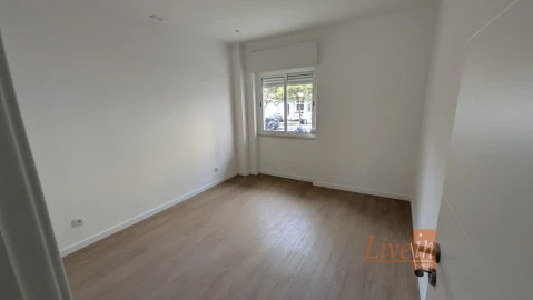 Apartamento T3 para Venda em Falagueira-Venda Nova
