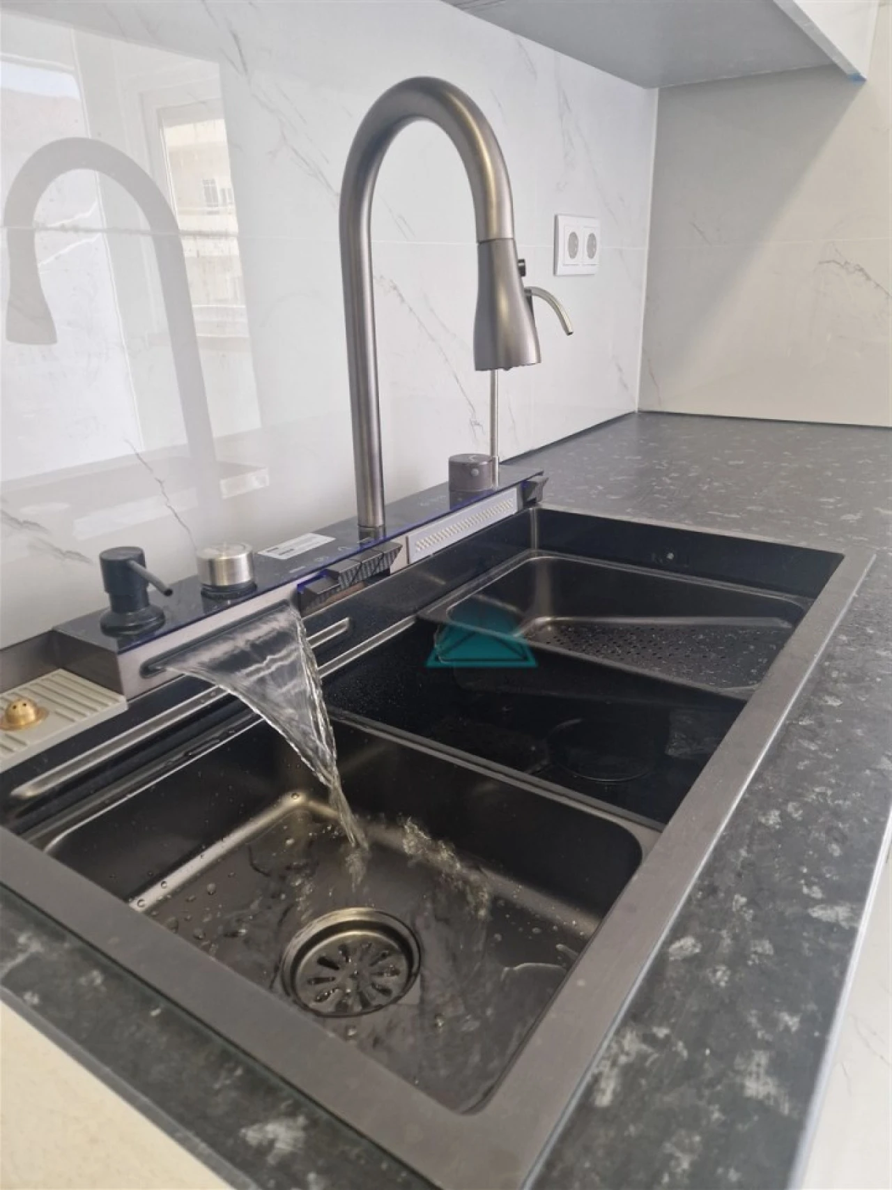 Apartamento T4 para Venda em Seixal, Arrentela e Aldeia de Paio Pires Foto 3