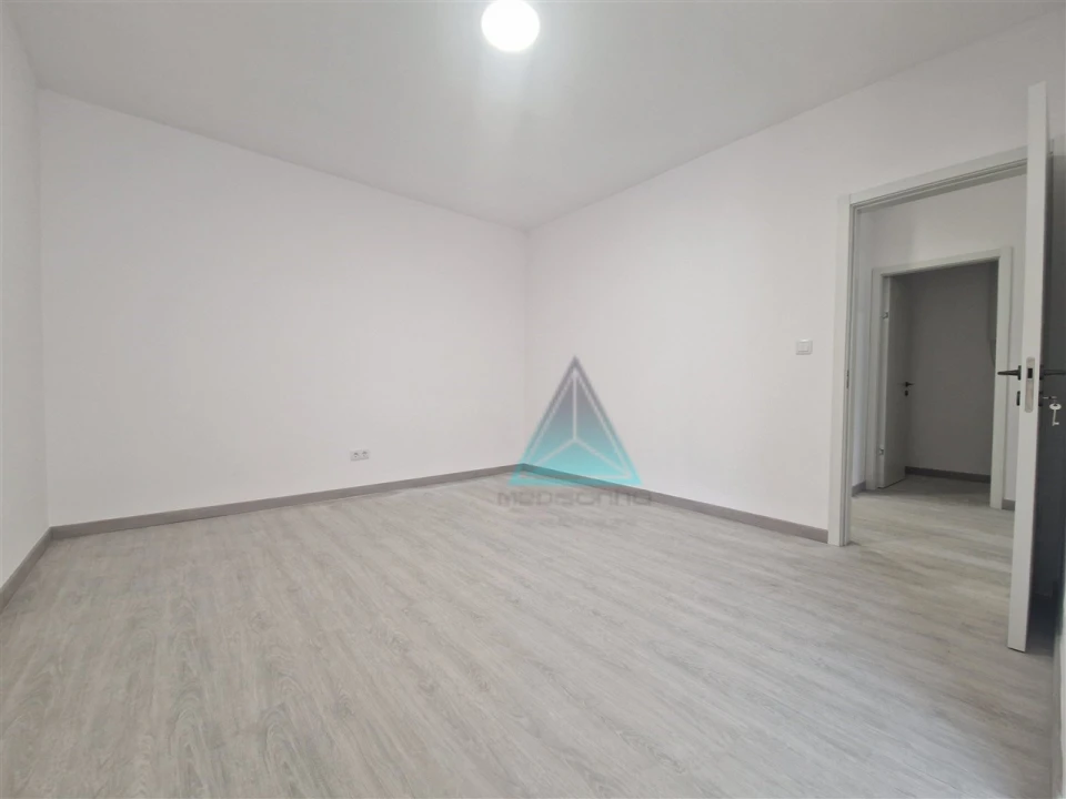 Apartamento T4 para Venda em Seixal, Arrentela e Aldeia de Paio Pires Foto 6