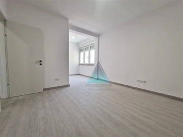 Apartamento T4 para Venda em Seixal, Arrentela e Aldeia de Paio Pires