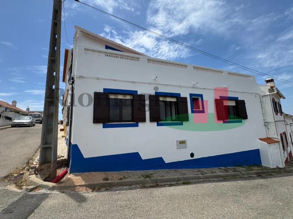Moradia T4 para Venda em Longueira/Almograve Foto 1