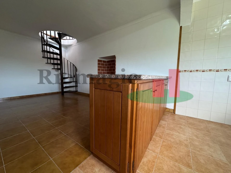 Moradia T4 para Venda em Longueira/Almograve Foto 7