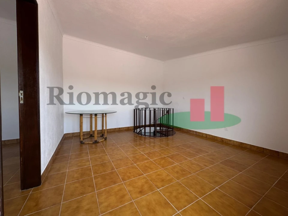 Moradia T4 para Venda em Longueira/Almograve Foto 25