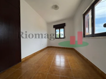 Moradia T4 para Venda em Longueira/Almograve