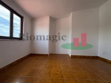 Moradia T4 para Venda em Longueira/Almograve