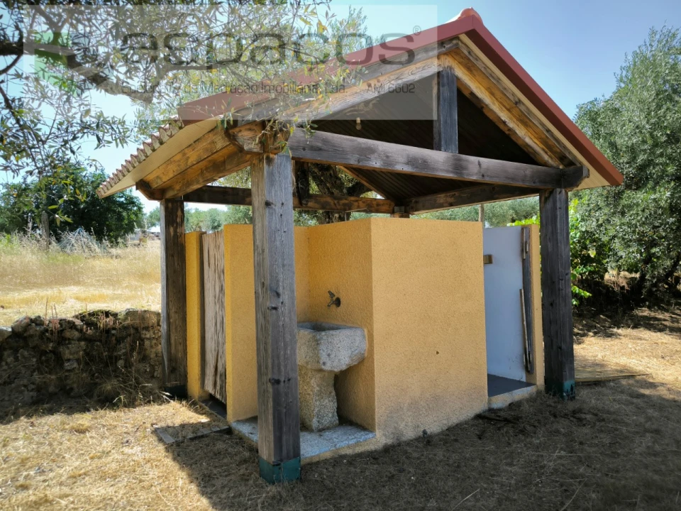 Quinta T2 para Venda em Escalos de Baixo e Mata Foto 26